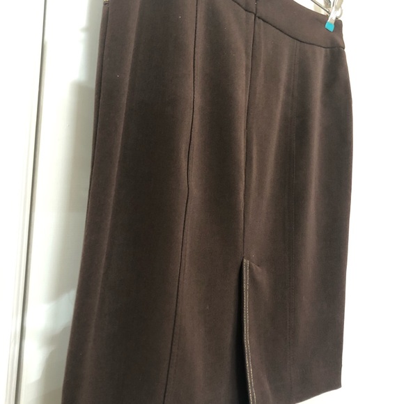 Brown straight skirt. - Picture 6 of 6